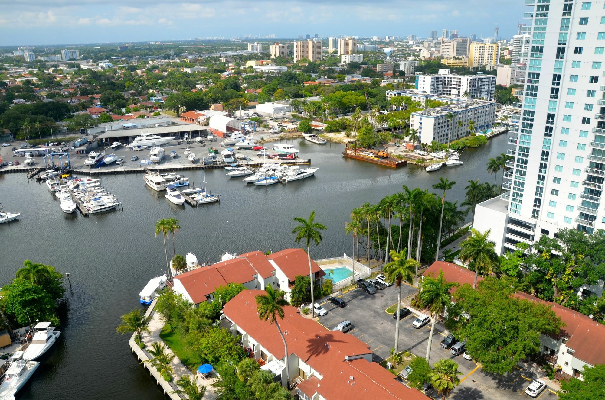 Riviera Luxury Living At River Oaks Marina And Tower Miami Extérieur photo