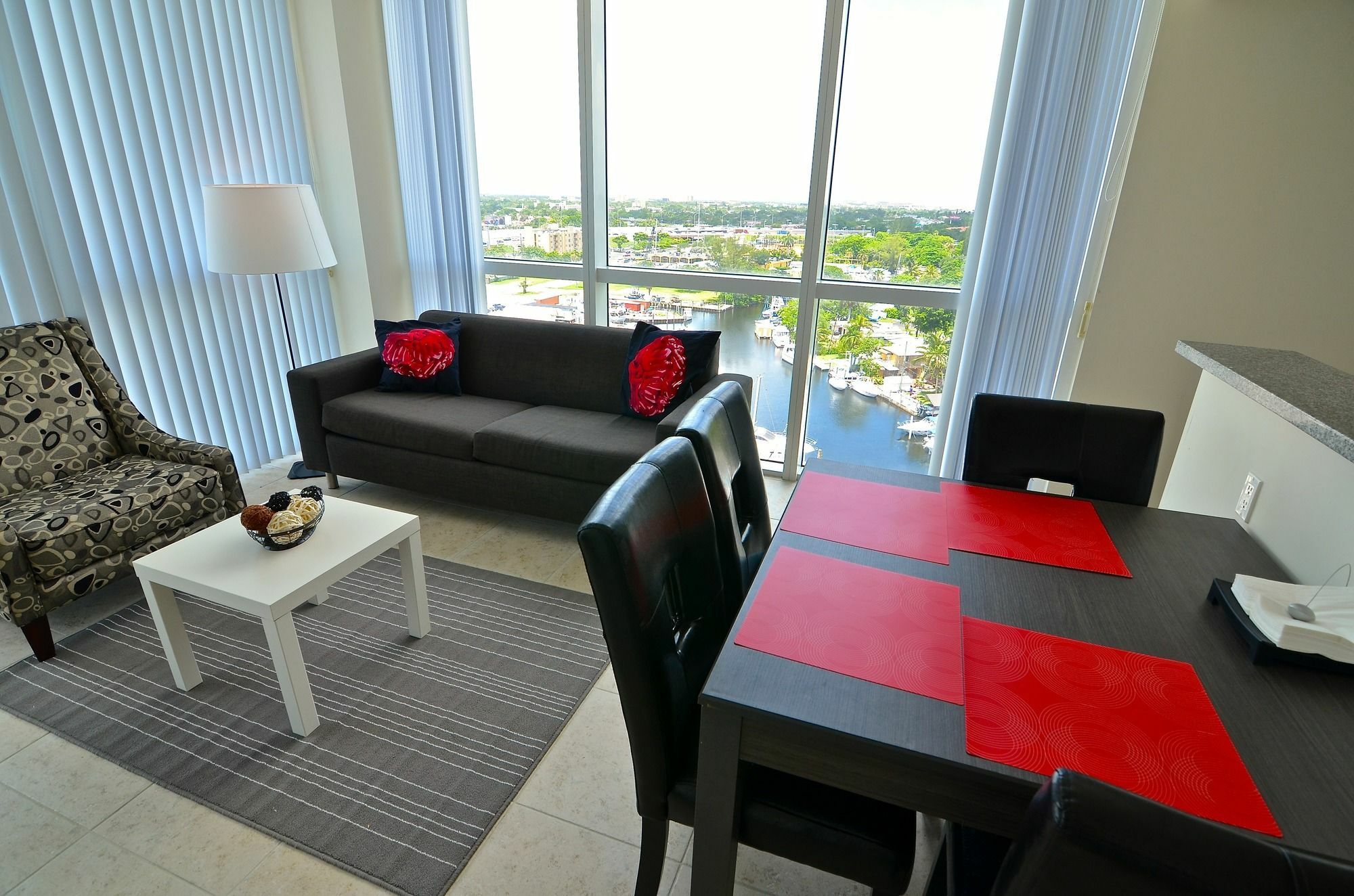 Riviera Luxury Living At River Oaks Marina And Tower Miami Extérieur photo